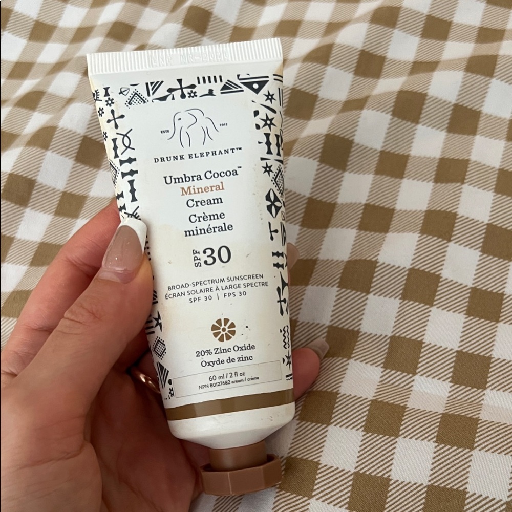 Drunk Elephant Umbra Cocoa Mineral Cream SPF 30 - White and Brown